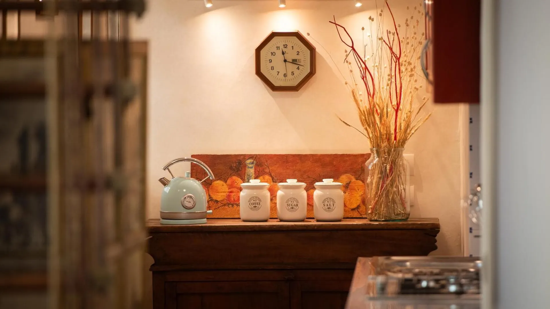 Santo Spirito Frescoed 6 Sleeps Apartment Florenz Italien