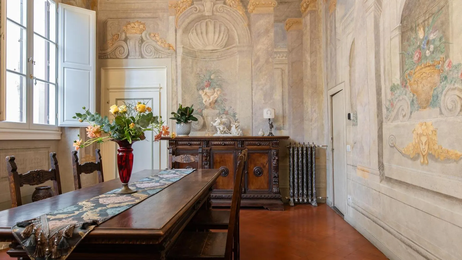 Santo Spirito Frescoed 6 Sleeps Apartment Φλωρεντία
